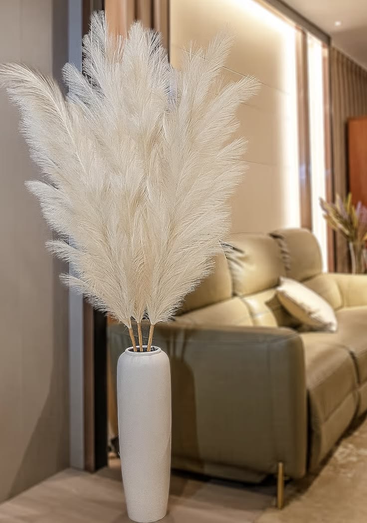 Beige Pampas grass